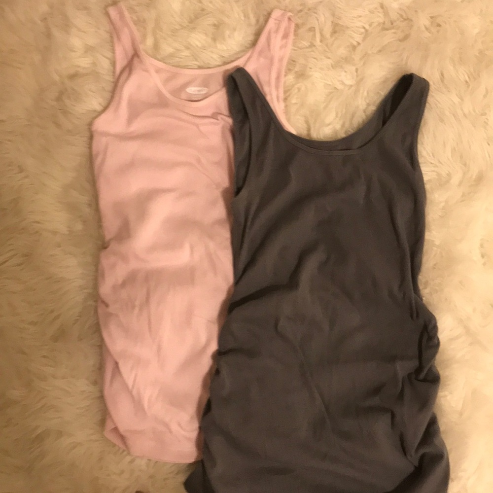 Set of 2 maternity tanks